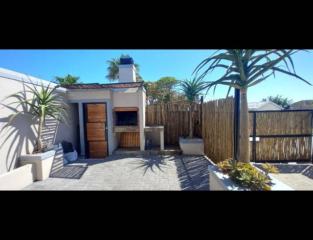2 BEDROOM HOUSE RENTED IN SOUTH END